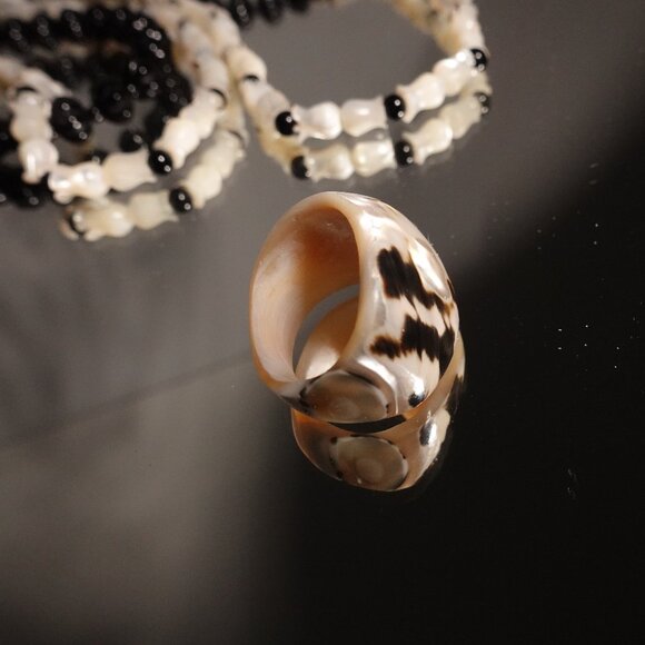 Vintage Black and Shell White floral Beaded Necklace with Shell Ring Accent - Picture 10 of 16